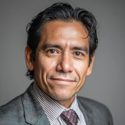 Carlos – Tax Advisor